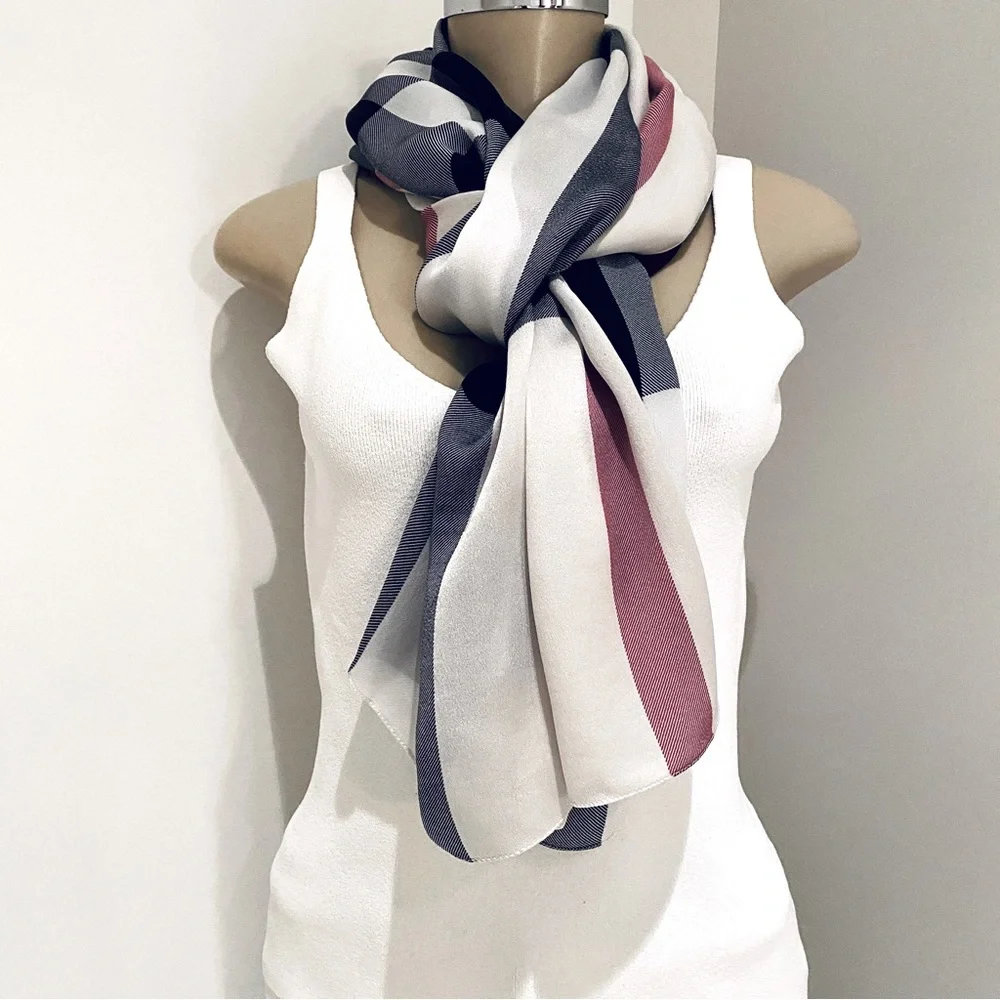 Burberry Brit Silk Check Stole / Scarf Rectangular. - Picture 2 of 11